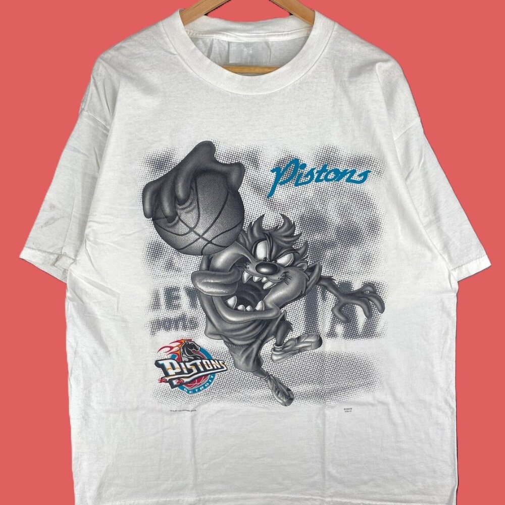 LOONEY TUNES TAZ Detroit Piston, Vintage Detroit Piston T-shirt, Detroit White